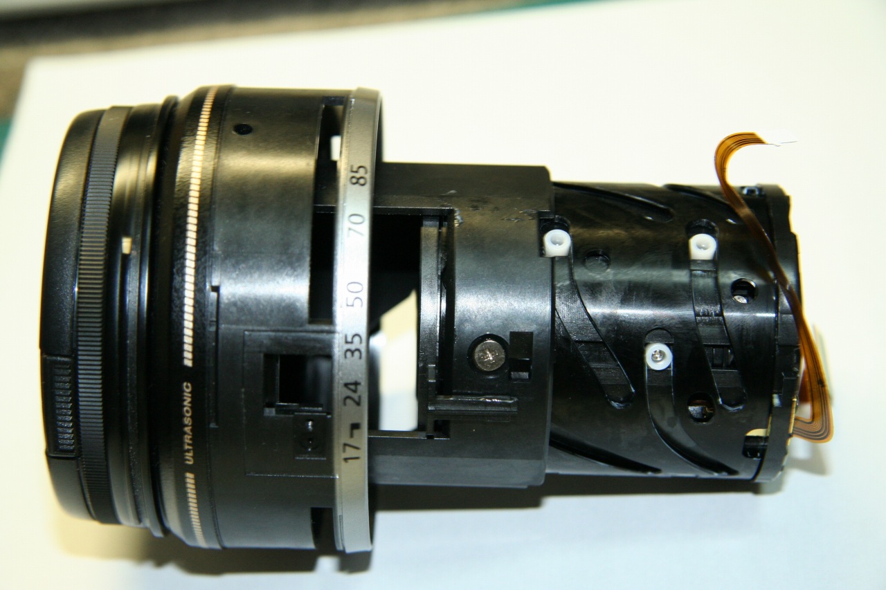 CANON レンズ EF-S 17-85mm IS USM AF focus hunting 修理メモ